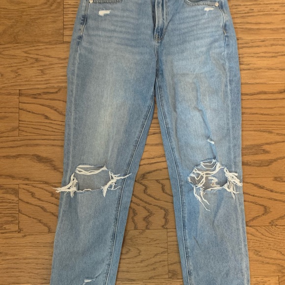 AE Ripped Mom Jean - Picture 2 of 6